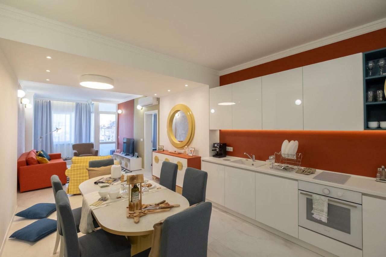Vitosha Blvd 3-Bedroom, 2-Bathroom Lux Suite Σόφια Εξωτερικό φωτογραφία