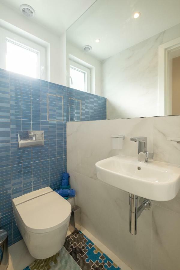 Vitosha Blvd 3-Bedroom, 2-Bathroom Lux Suite Σόφια Εξωτερικό φωτογραφία